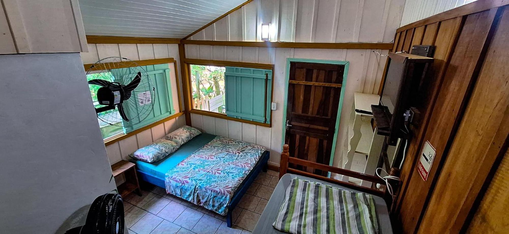 Pousada E Camping Do Clodo Ilha do Mel Exterior photo